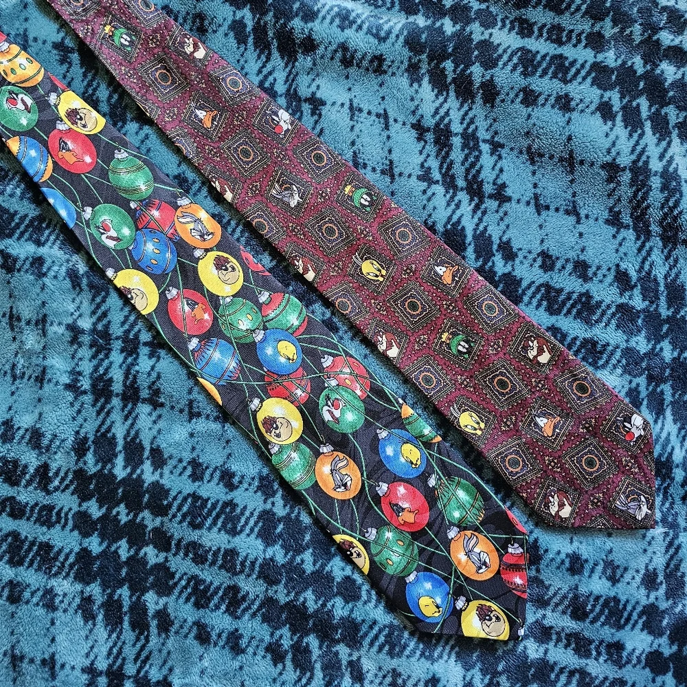 The Looney Tunes characters ties set of‎ two